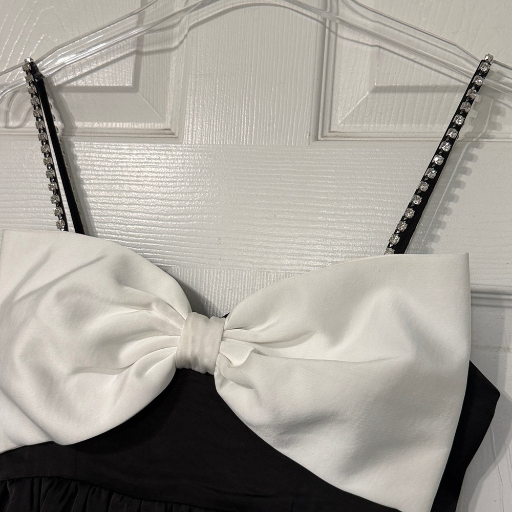 Altar’d State Stassia Black & White Satin Bow Dress size XS NWT - Picture 4 of 8